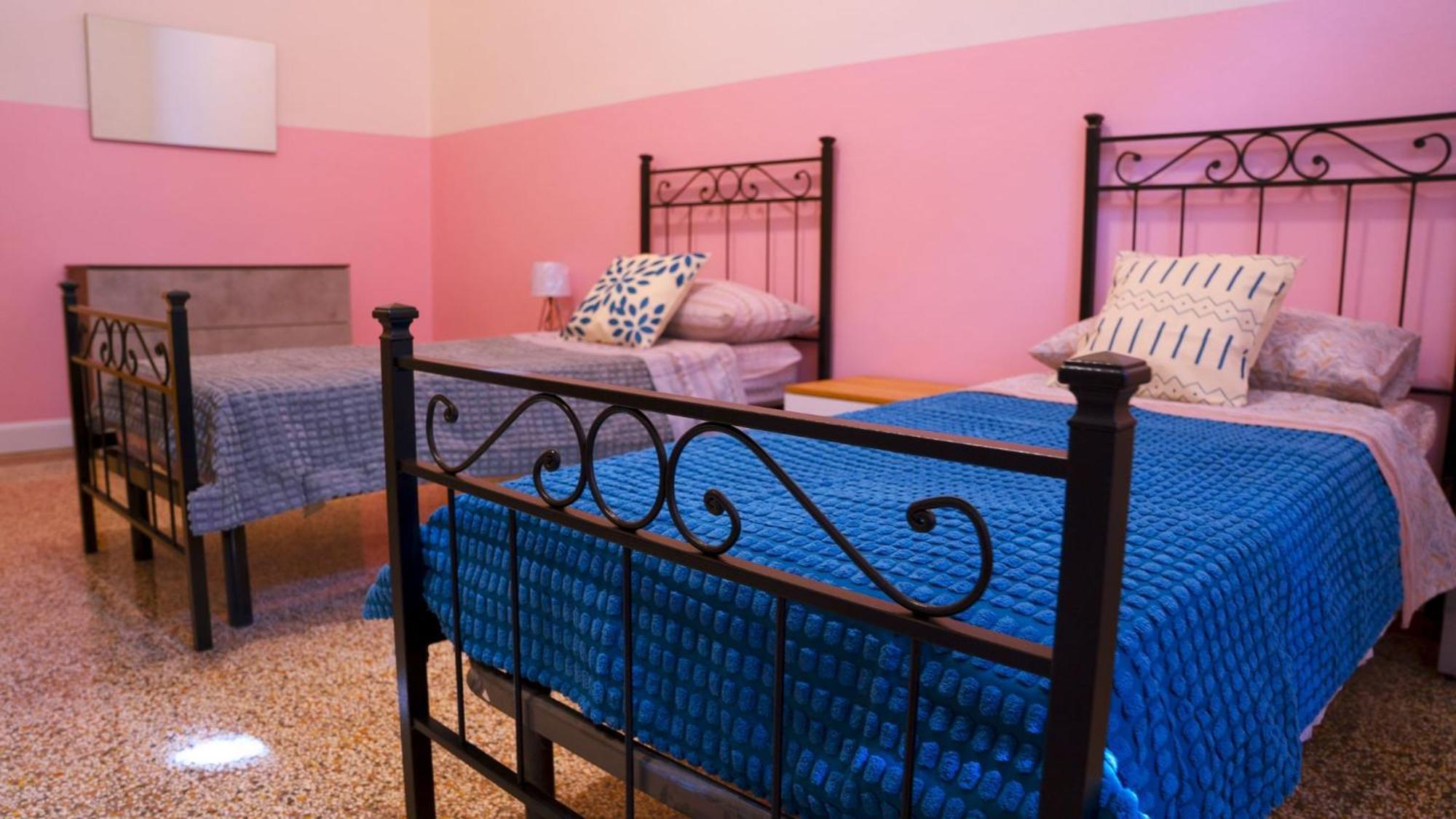 Home Sweet Home Bologna Bagian luar foto